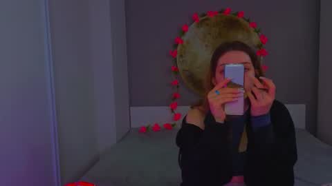 Emilia online show from 03/19/26, 06:28