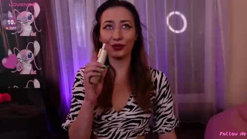 Snapshot of isoldebliss chatting on 10/23/25, 07:23 IsoldeBliss online show from 10/23/25, 07:23