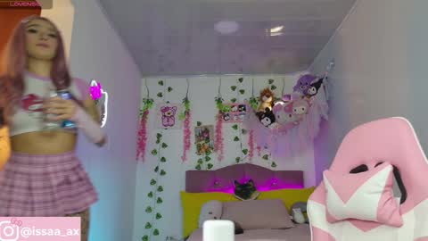 I S S A B E L A Igissaa ax    Xlittleissa  online show from 10/29/25, 12:02