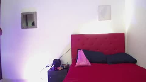 Snapshot of issa_kitty chatting on 01/10/25, 03:48 issa_kitty online show from 01/10/25, 03:48