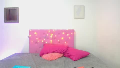 Snapshot of issa_kitty chatting on 02/05/25, 06:26 issa_kitty online show from 02/05/25, 06:26