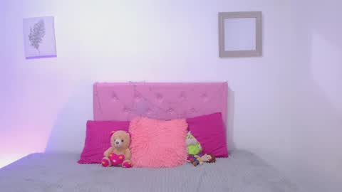 Snapshot of issa_kitty chatting on 03/10/25, 08:01 issa_kitty online show from 03/10/25, 08:01