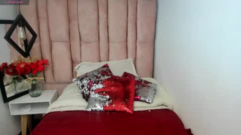 ISSA MILF online show from 06/15/26, 01:57