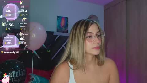 issabela_g1 online show from 10/26/25, 01:33