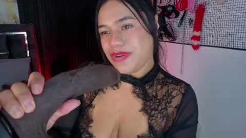 Snapshot of issafoxx chatting on 07/09/26, 01:26 Issafoxx online show from 07/09/26, 01:26