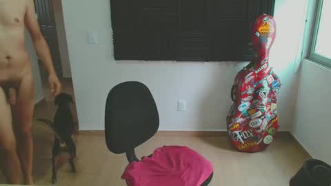 Snapshot of issatyre chatting on 12/21/24, 10:30 Satyre online show from 12/21/24, 10:30