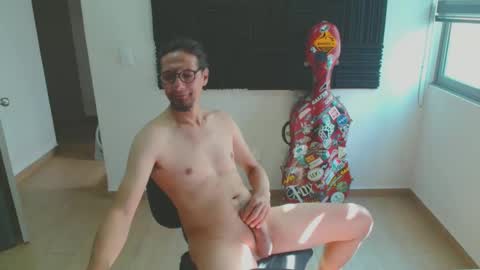 Snapshot of issatyre chatting on 11/17/25, 04:46 Satyre online show from 11/17/25, 04:46