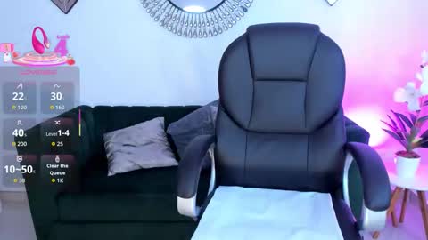 Snapshot of issi_loren chatting on 02/24/26, 05:55 issi_loren online show from 02/24/26, 05:55