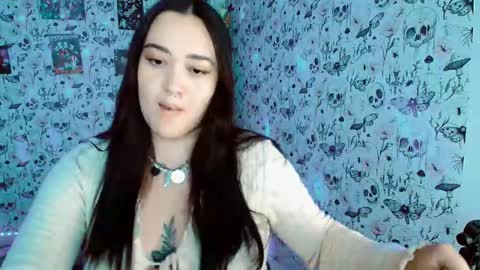 Yiz online show from 10/10/25, 05:28