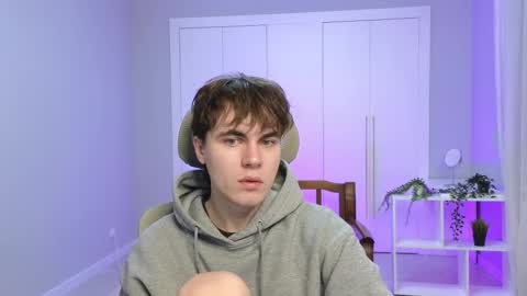 Snapshot of istairee chatting on 01/02/25, 03:15 Maks online show from 01/02/25, 03:15