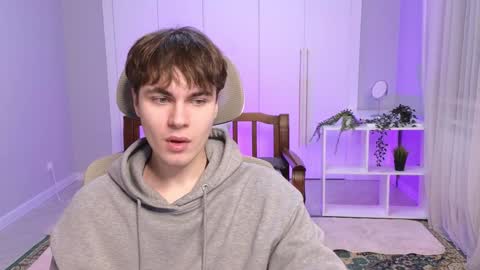 Snapshot of istairee chatting on 01/03/25, 03:16 Maks online show from 01/03/25, 03:16