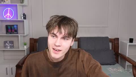 Snapshot of istairee chatting on 01/05/25, 10:10 Maks online show from 01/05/25, 10:10