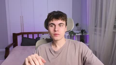 Snapshot of istairee chatting on 01/10/25, 03:39 Maks online show from 01/10/25, 03:39