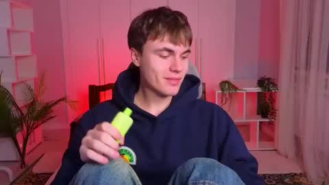 Snapshot of istairee chatting on 01/31/25, 10:31 Maks online show from 01/31/25, 10:31