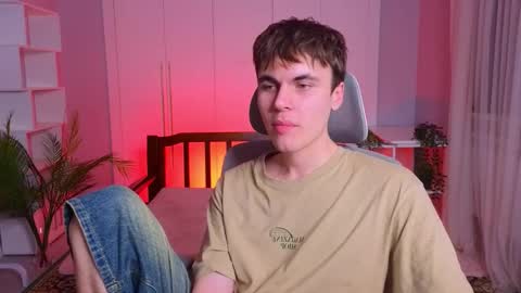 Snapshot of istairee chatting on 01/31/25, 02:17 Maks online show from 01/31/25, 02:17