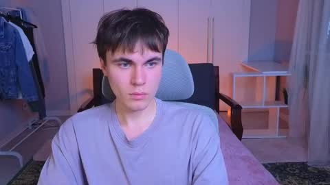 Snapshot of istairee chatting on 02/15/25, 06:44 Maks online show from 02/15/25, 06:44