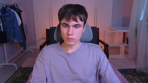 Snapshot of istairee chatting on 02/15/25, 09:49 Maks online show from 02/15/25, 09:49