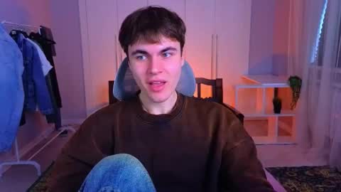 Snapshot of istairee chatting on 03/02/25, 09:53 Maks online show from 03/02/25, 09:53