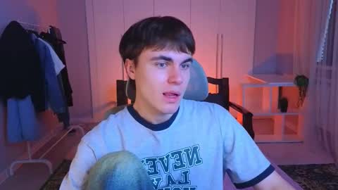 Snapshot of istairee chatting on 03/03/25, 09:22 Maks online show from 03/03/25, 09:22