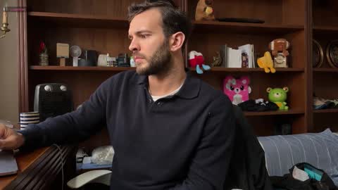 Snapshot of italian_stallion_big chatting on 01/15/26, 12:32 italian_stallion_big online show from 01/15/26, 12:32