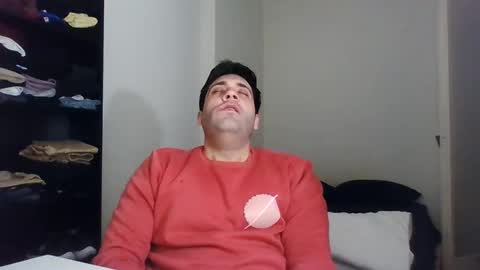 Snapshot of italianboybcn chatting on 01/31/25, 08:01 italianboybcn online show from 01/31/25, 08:01