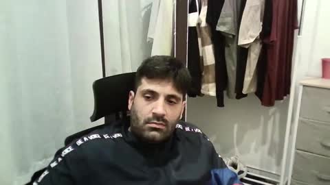 italianboybcn online show from 11/05/25, 09:15