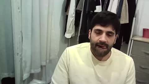 italianboybcn online show from 12/21/25, 07:37