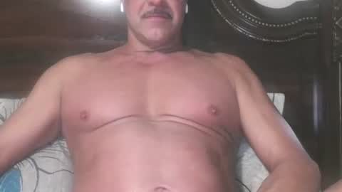 Snapshot of italianstud43 chatting on 05/10/26, 10:04 Hot Italian online show from 05/10/26, 10:04
