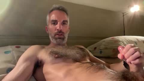 Snapshot of italiantoyboy84 chatting on 04/21/26, 10:45 italiantoyboy84 online show from 04/21/26, 10:45