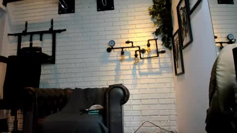 Italo Moore online show from 09/23/25, 11:13