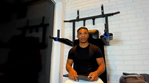 Italo Moore online show from 09/30/25, 11:15