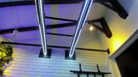 Italo Moore online show from 11/09/25, 11:19