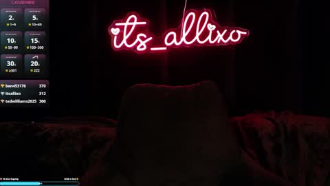 Snapshot of its_allixo chatting on 05/23/26, 03:23 Alli online show from 05/23/26, 03:23
