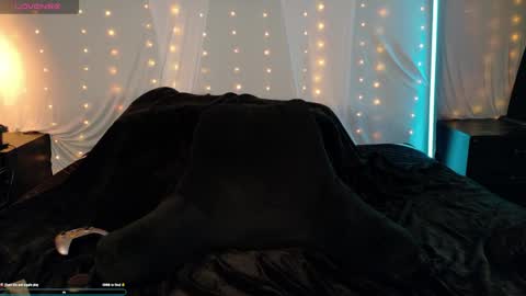 Snapshot of its_allixo chatting on 05/28/26, 06:05 Alli online show from 05/28/26, 06:05