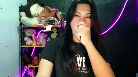 its_chloe20 online show from 05/17/26, 12:45