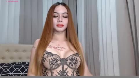 Snapshot of its_emilyvillain chatting on 11/11/25, 07:30 Emily online show from 11/11/25, 07:30