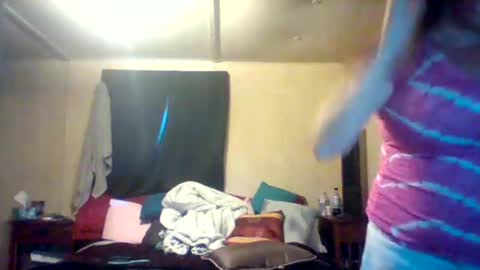 Snapshot of its_kimber chatting on 06/11/26, 01:42 its kimber online show from 06/11/26, 01:42