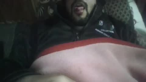 Snapshot of its_me_2323 chatting on 02/20/25, 07:01 its_me_2323 online show from 02/20/25, 07:01