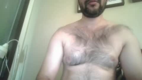 Snapshot of its_me_2323 chatting on 12/05/25, 03:37 its_me_2323 online show from 12/05/25, 03:37