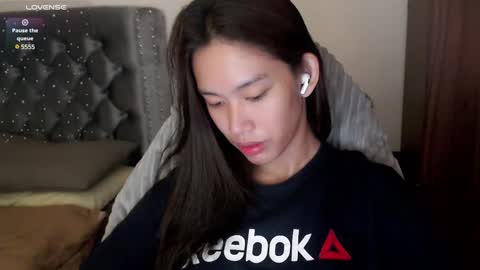 Snapshot of its_me_cora chatting on 02/24/25, 05:33 Cora online show from 02/24/25, 05:33