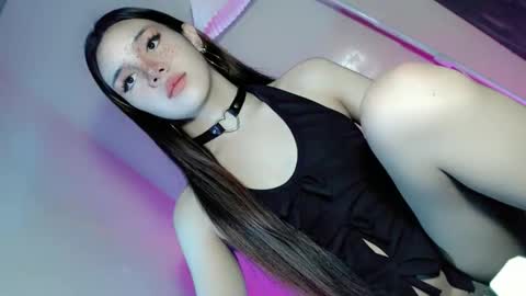 EZZIE online show from 09/28/25, 01:44