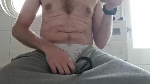 Snapshot of its_me_mave chatting on 02/15/25, 03:17 Dutch online show from 02/15/25, 03:17