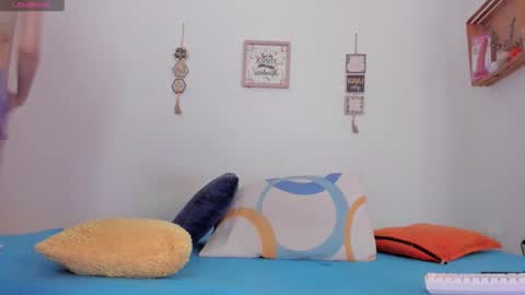 Miley hurtado online show from 12/16/25, 03:17