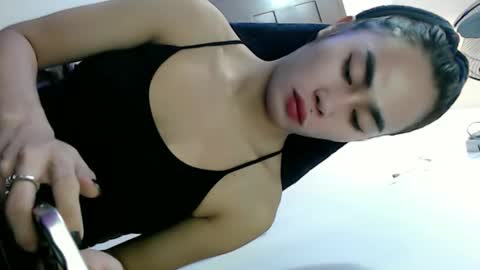 Snapshot of its_me_vanesa chatting on 02/04/26, 02:06 its_me_vanesa online show from 02/04/26, 02:06