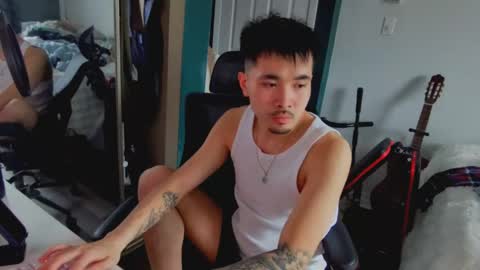 Snapshot of itsagoodboy69 chatting on 04/07/26, 08:53 asiancollegebro online show from 04/07/26, 08:53