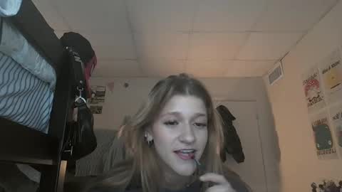 Snapshot of itsalexlove chatting on 01/12/25, 11:36 Alex Love online show from 01/12/25, 11:36