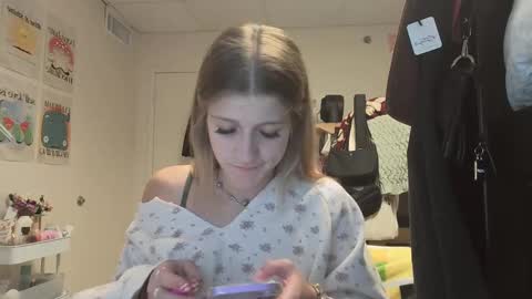 Snapshot of itsalexlove chatting on 02/19/25, 01:29 Alex Love online show from 02/19/25, 01:29