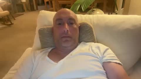 Snapshot of itsanexperiment chatting on 11/25/25, 12:21 itsanexperiment online show from 11/25/25, 12:21