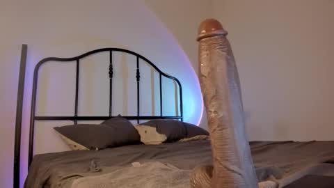 Snapshot of itsbellax chatting on 11/19/25, 12:38 Isabella online show from 11/19/25, 12:38