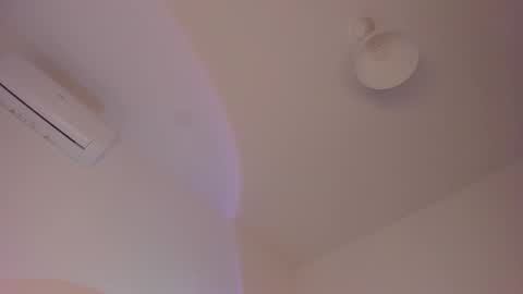 Snapshot of itsbellax chatting on 12/02/25, 10:53 Isabella online show from 12/02/25, 10:53